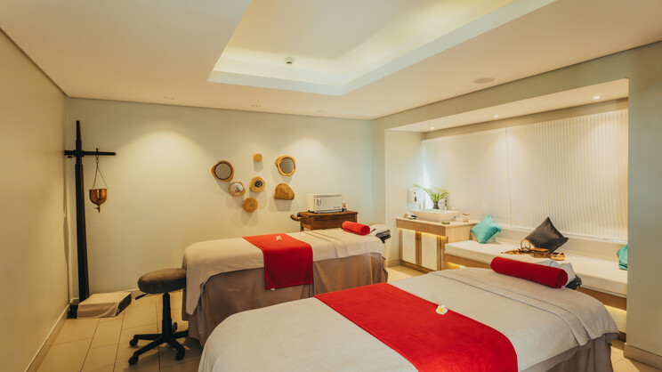 Radisson Blu Azuri Resort & Spa